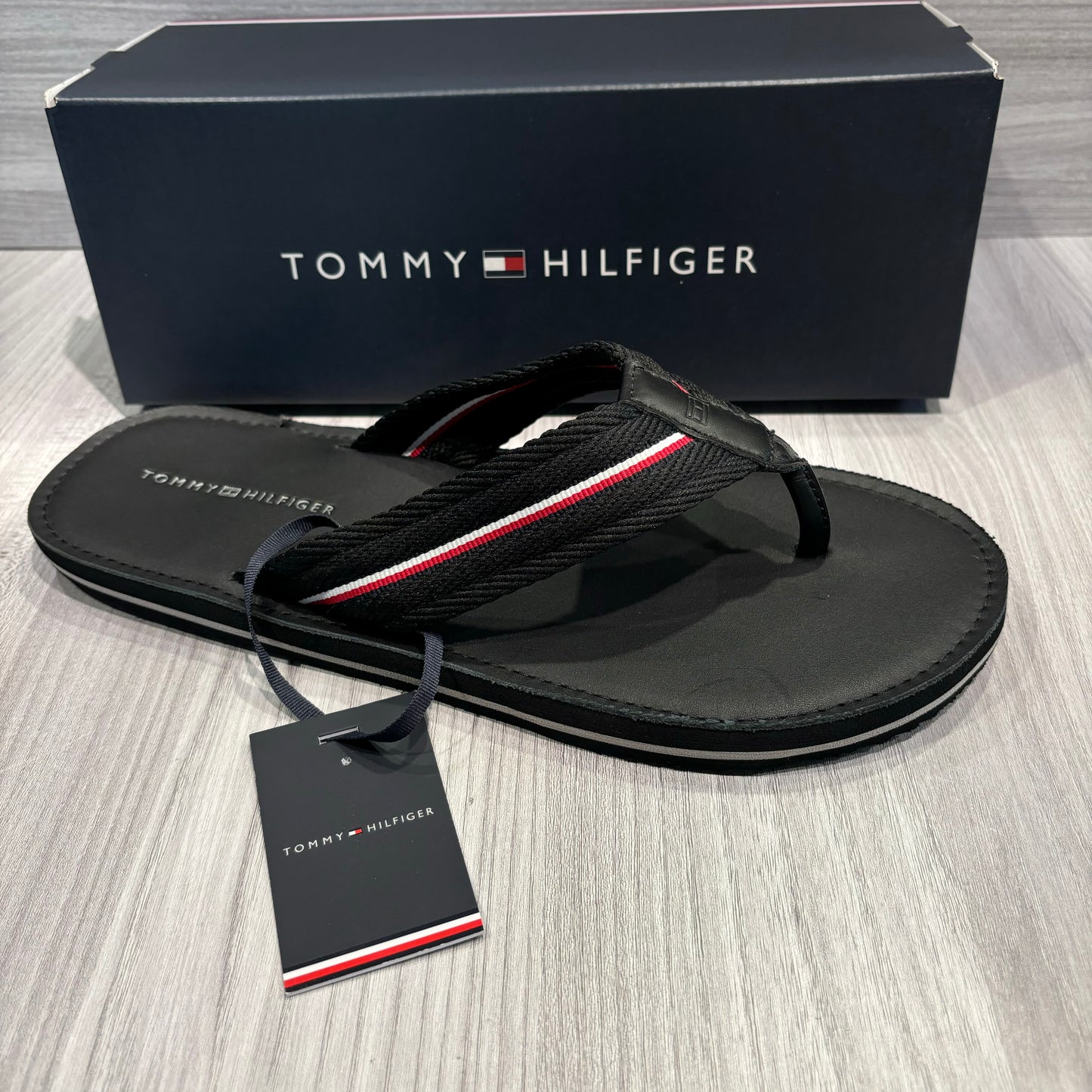 TOMMY HILFIGER FLIP FLOPS