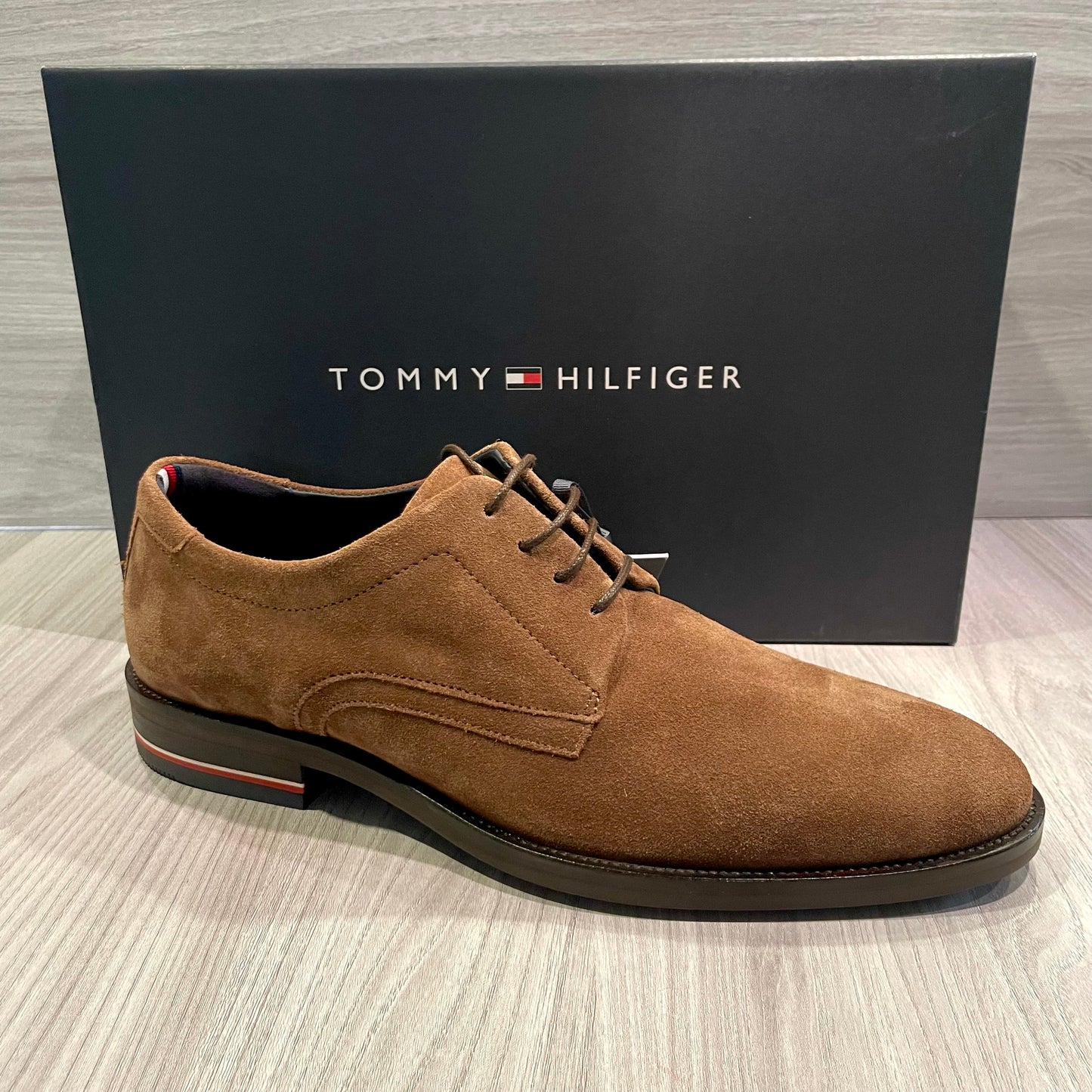 TOMMY HILFIGER LACE UP SHOES