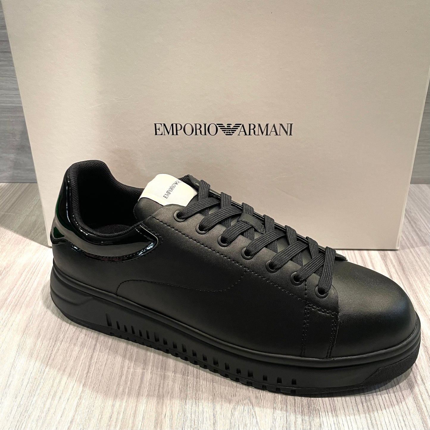 EMPORIO ARMANI TRAINERS